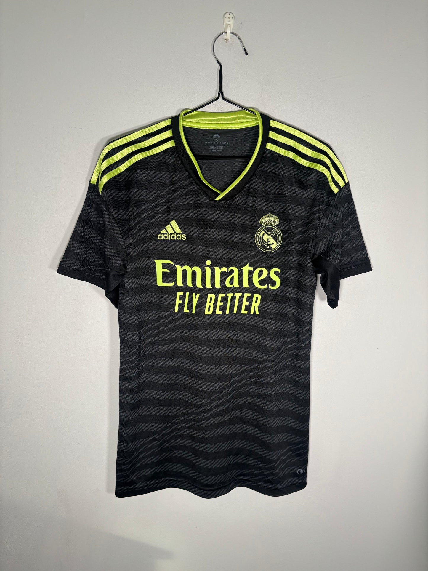 Real Madrid Third Shirt 2022/23 Vini Jr (S)