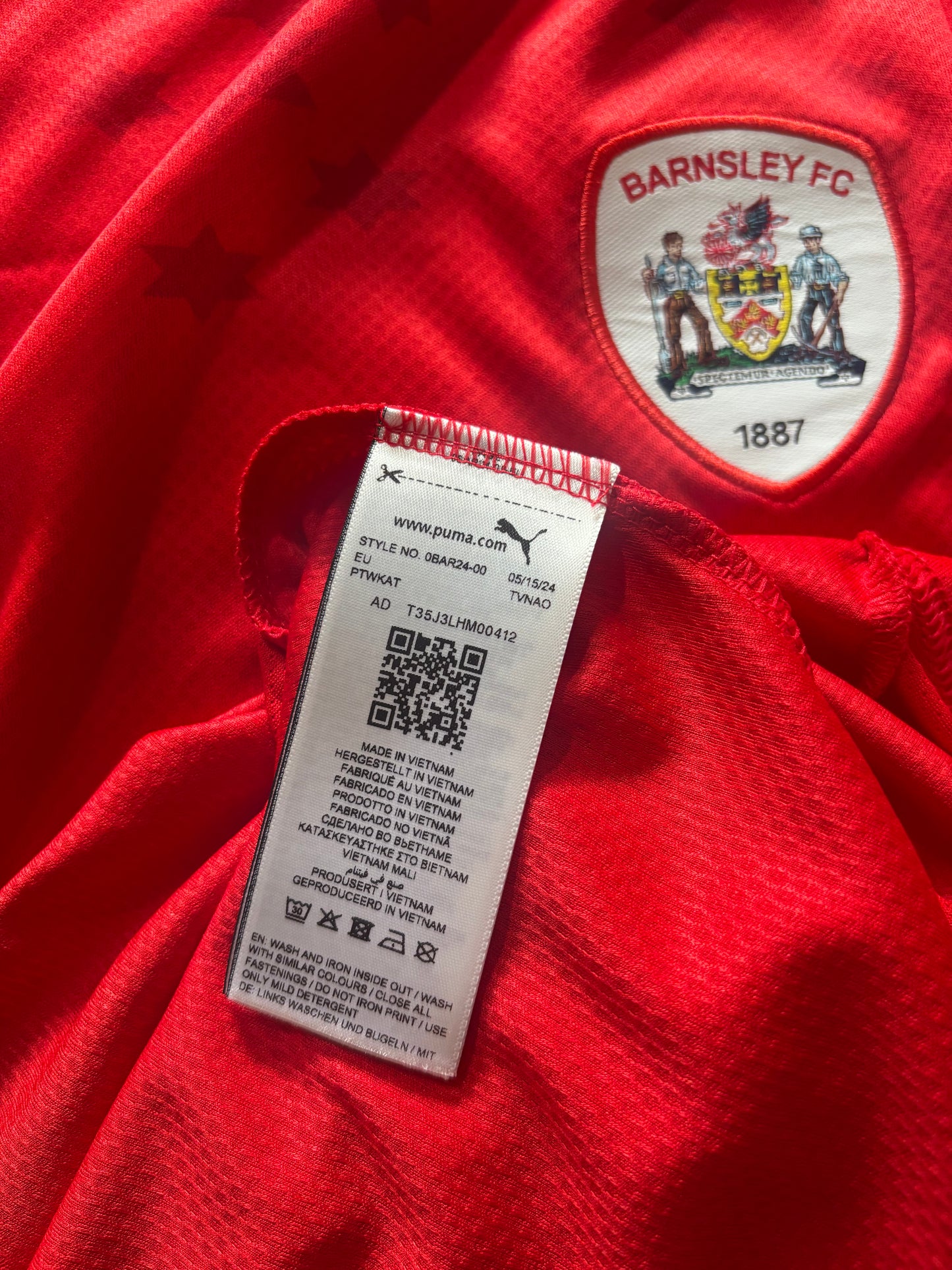 Barnsley Home Shirt 2024/25 BNWT (L)
