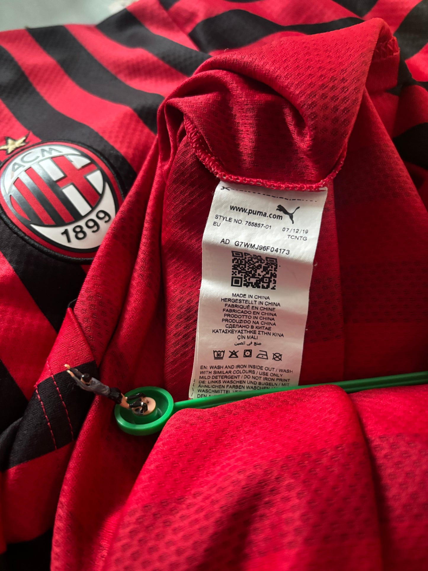Ac Milan Home Shirt 2019/20 (XL)