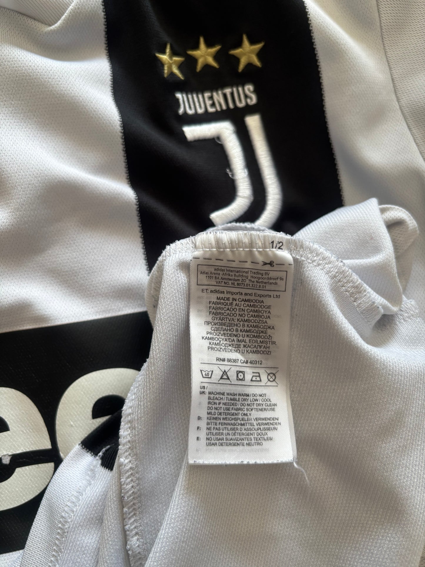 Juventus Home Shirt 2018/19 (M)