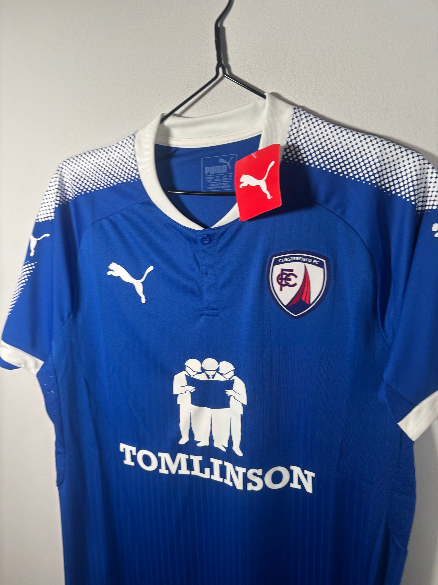 Chesterfield Home Shirt 2017/18 BNWT (M)