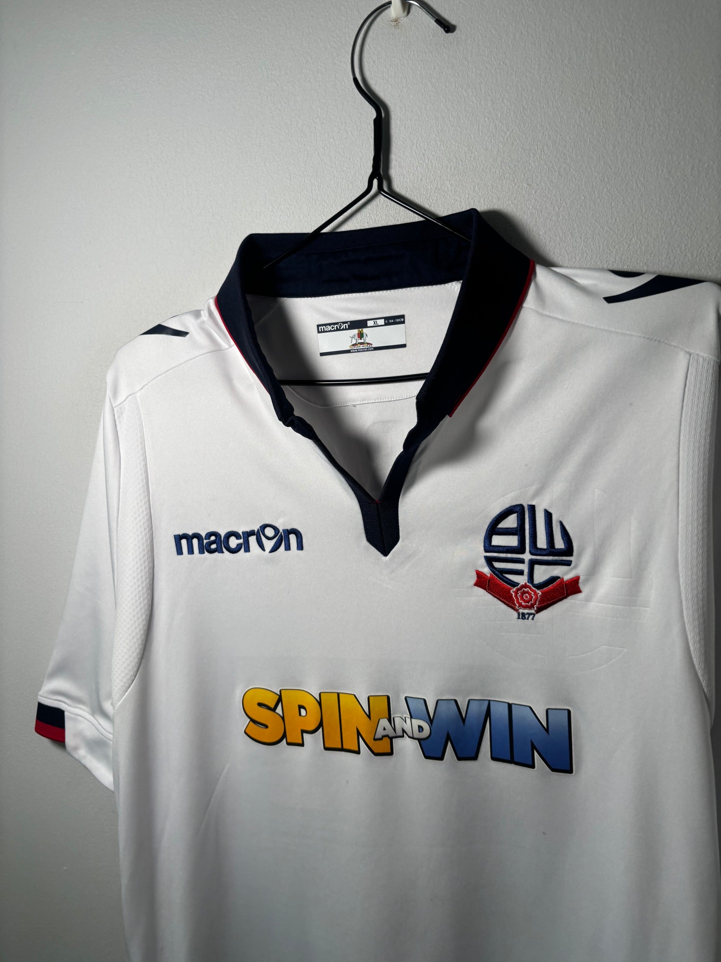 Bolton Wanderers Home Shirt 2016/17 Morais (XL)