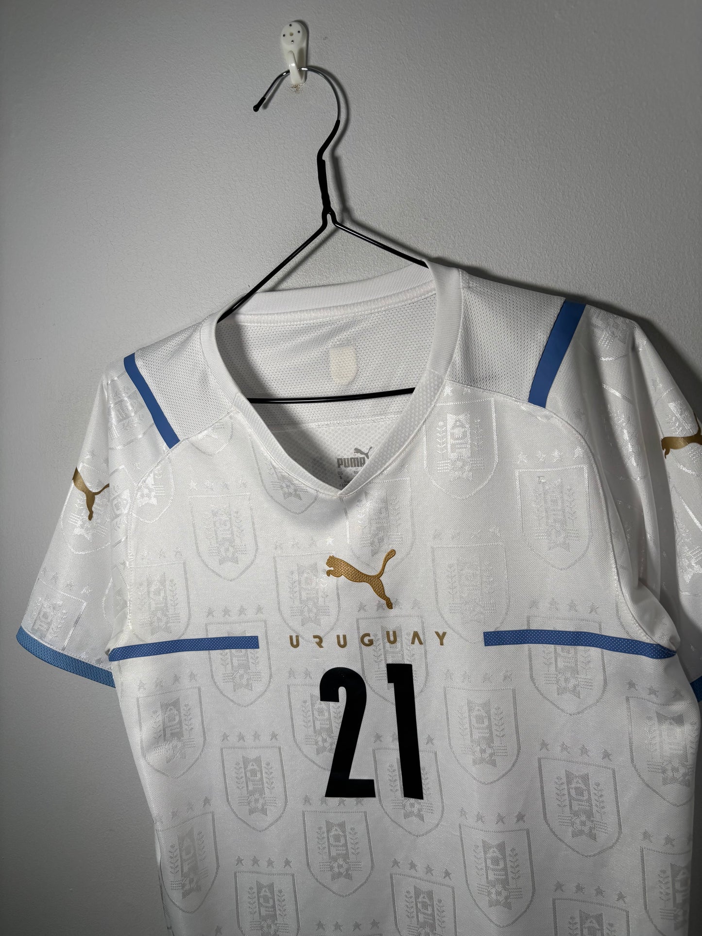 Uruguay Away Shirt 2021 Cavani (S)