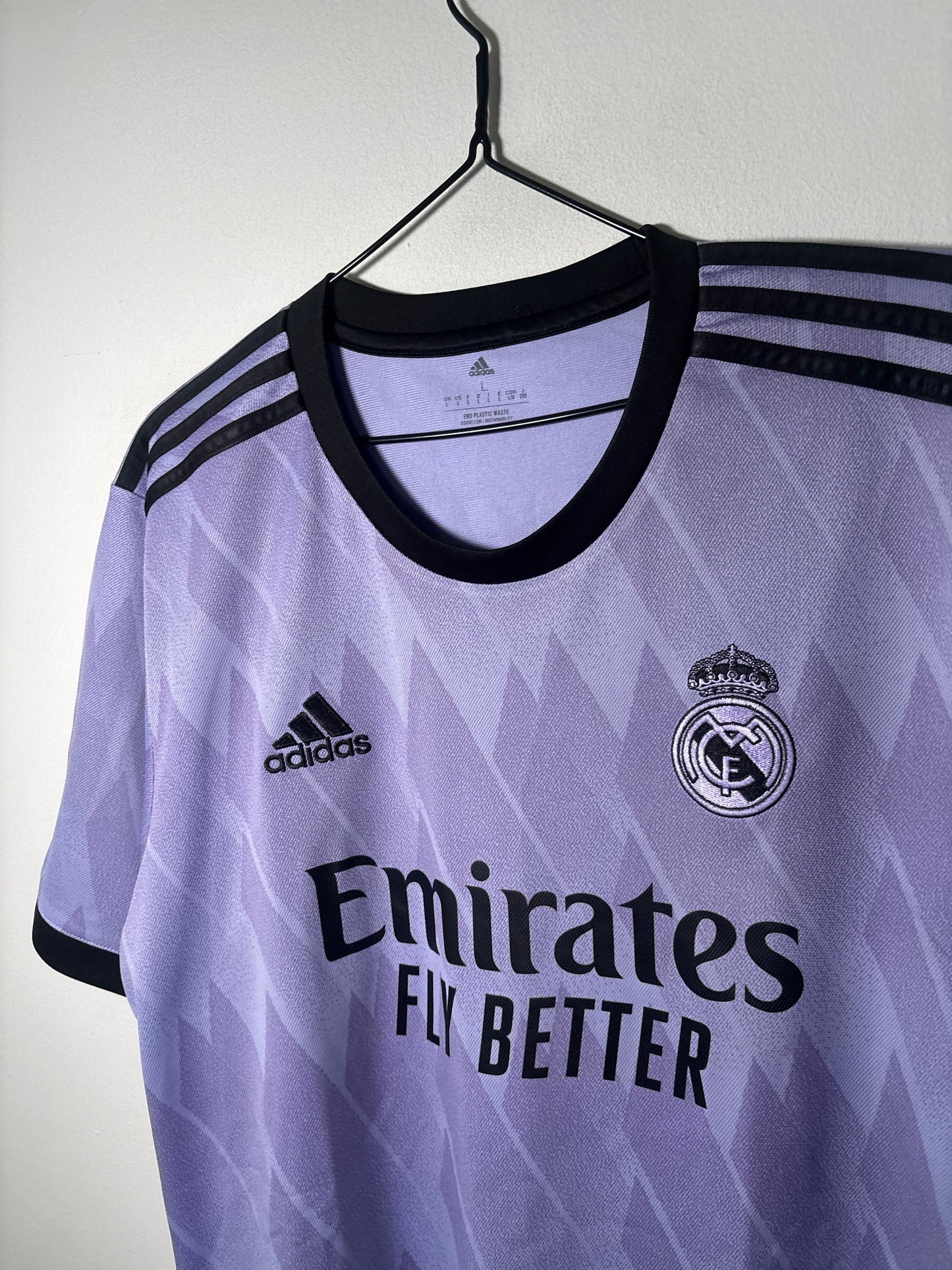 Real Madrid Away Shirt 2022/23 Benzema (L)