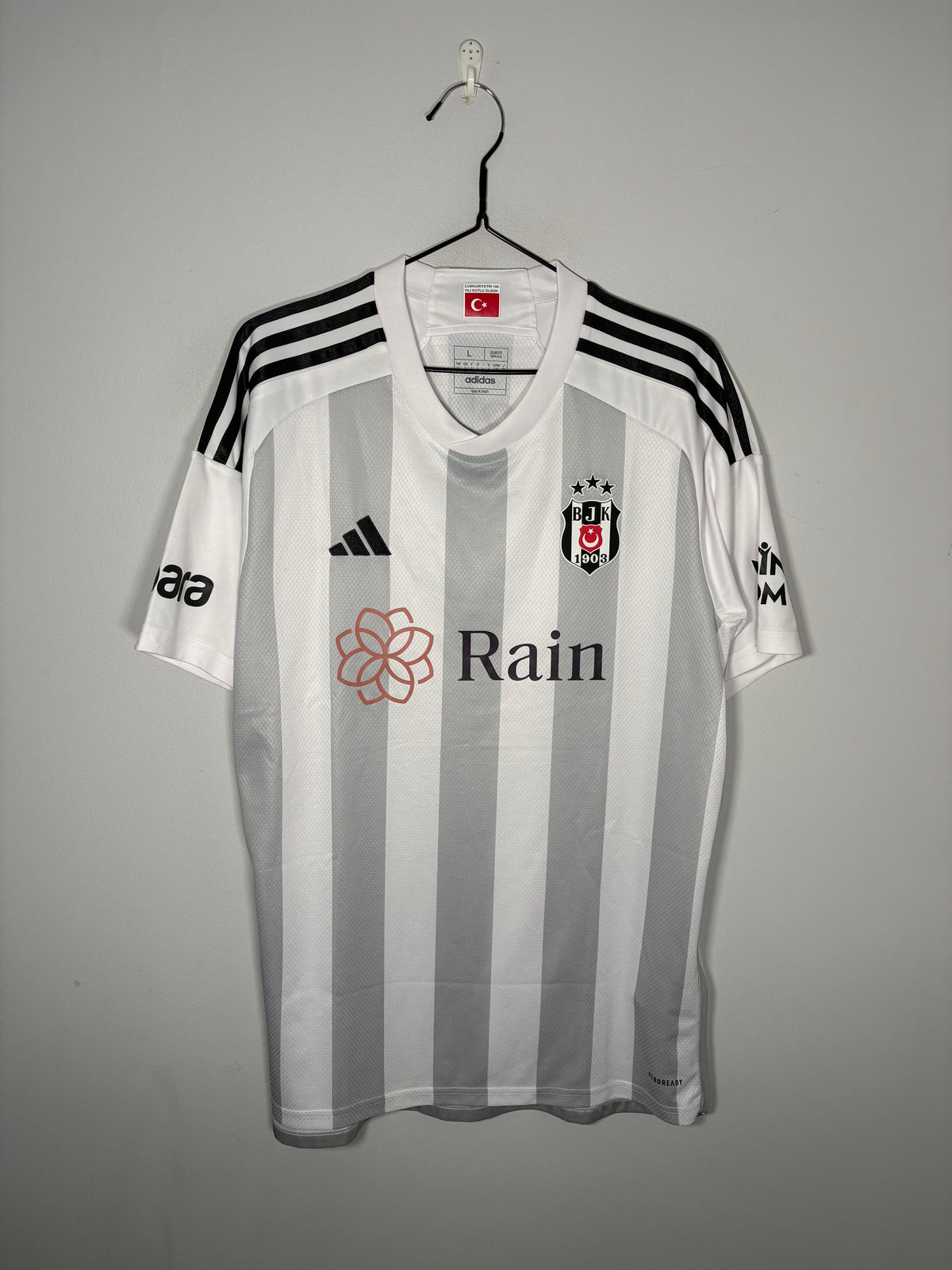 Besiktas Home Shirt 2023/24 (L)