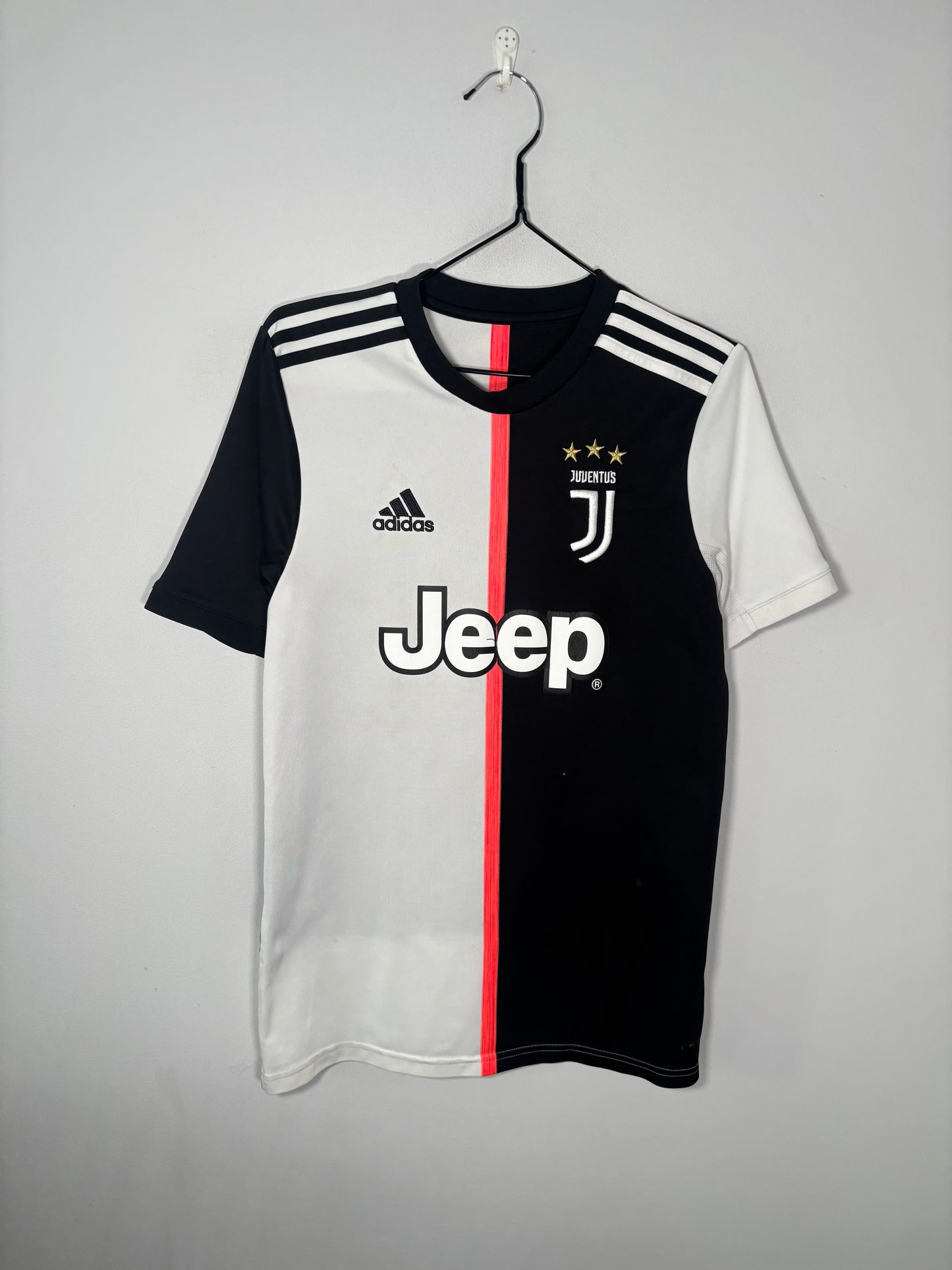 Juventus Home Shirt 2019/20 Ronaldo (XLB)