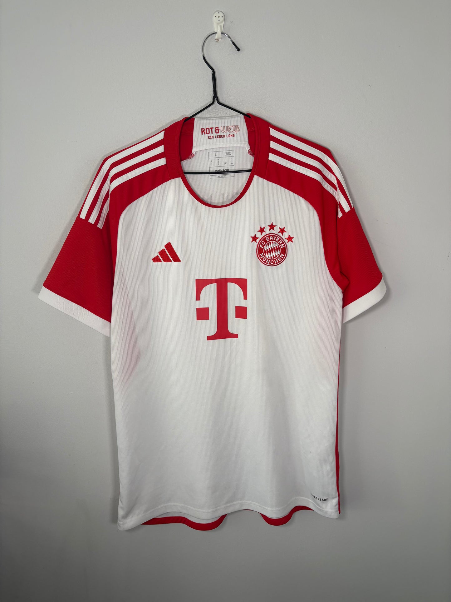 Bayern Munich Home Shirt 2023/24 (L)
