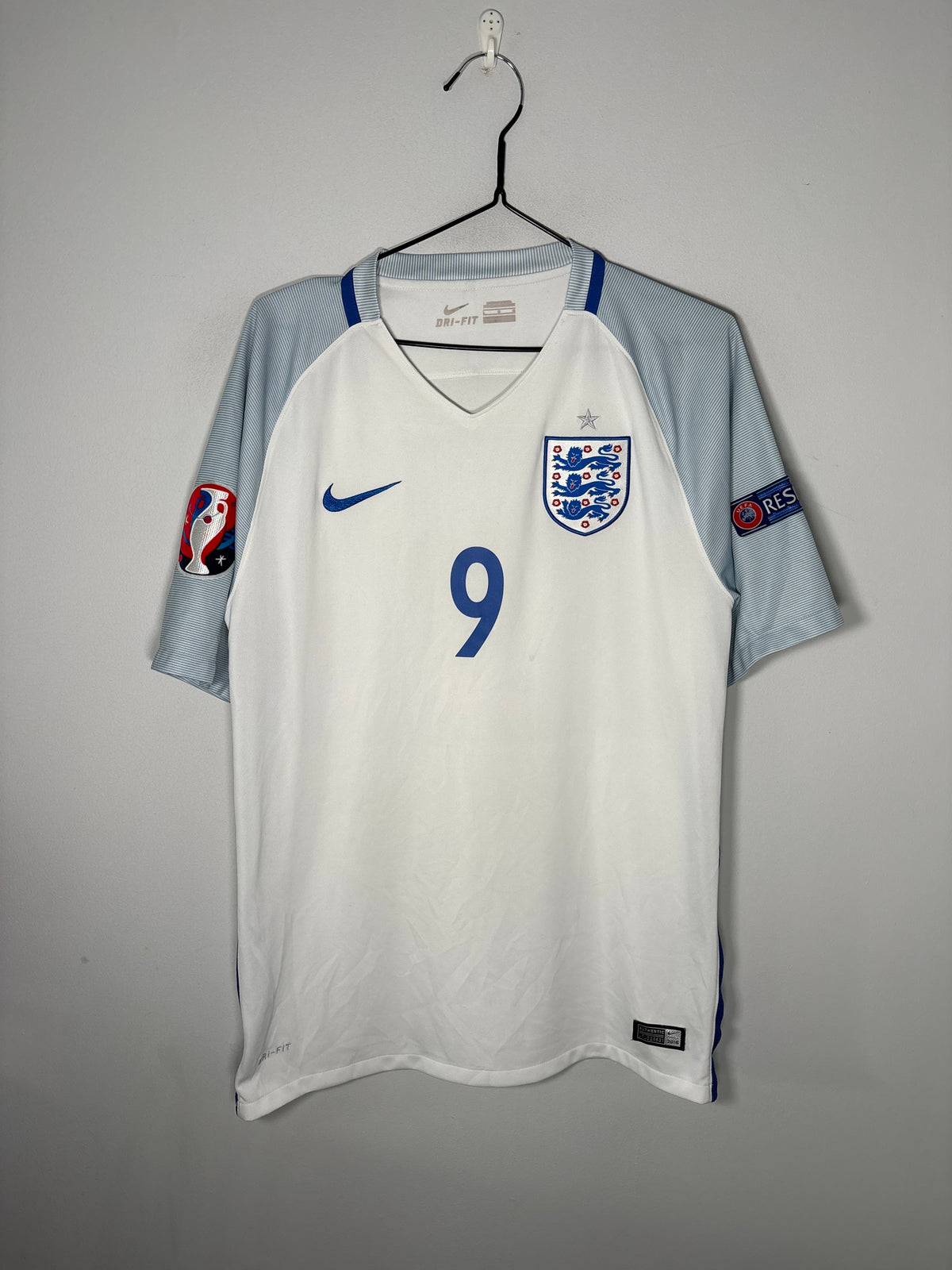 England Home Shirt 2016 Harry Kane (L)