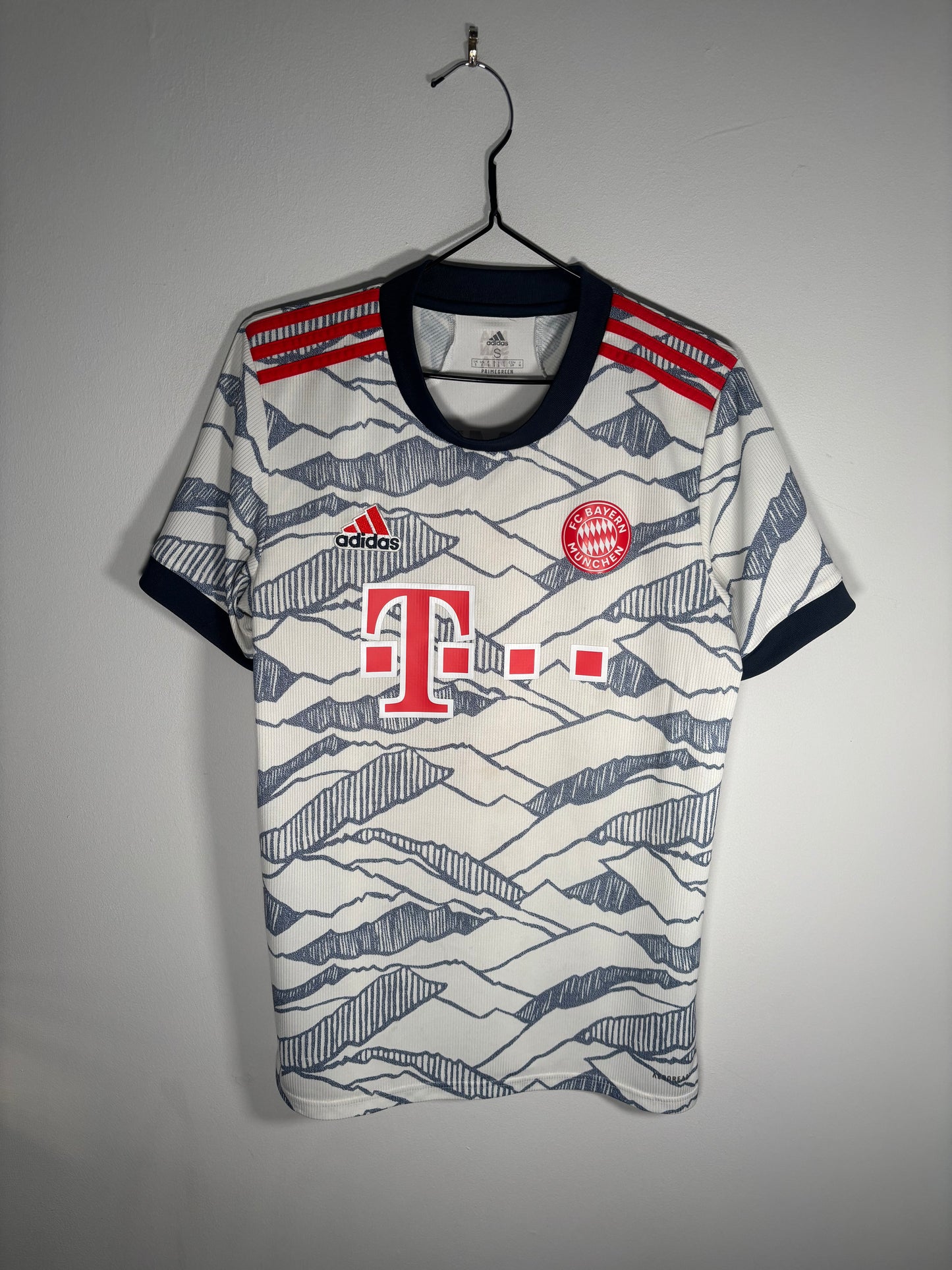 Bayern Munich Third Shirt 2021/22 Kimmich (S)