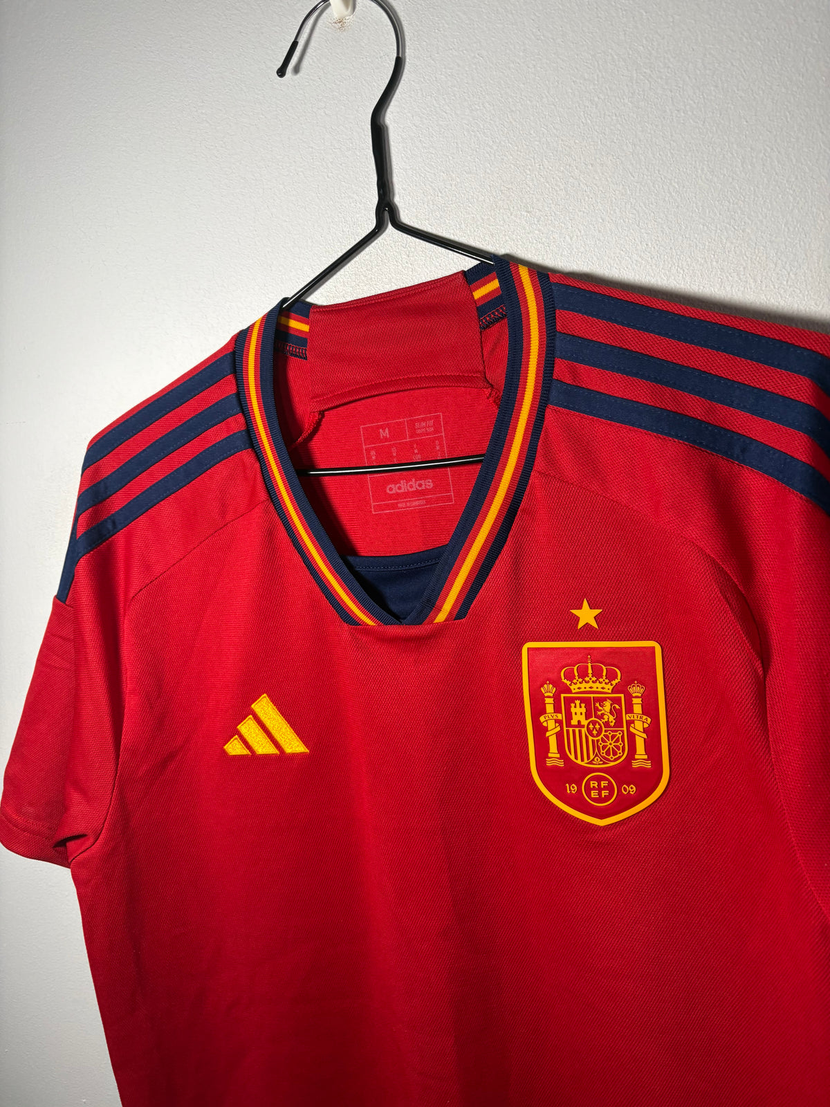 Spain Home Shirt 2022 (M)