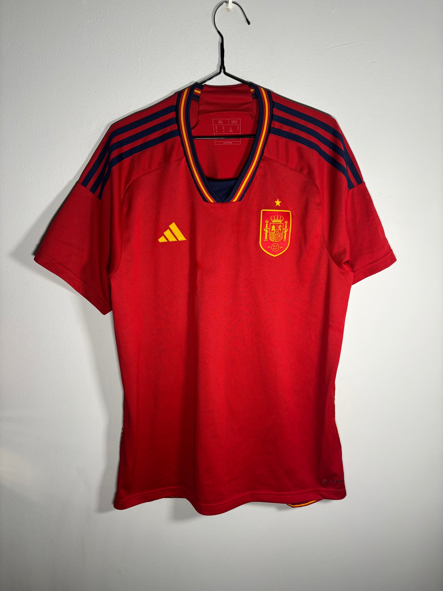 Spain Home Shirt 2022 (XL)