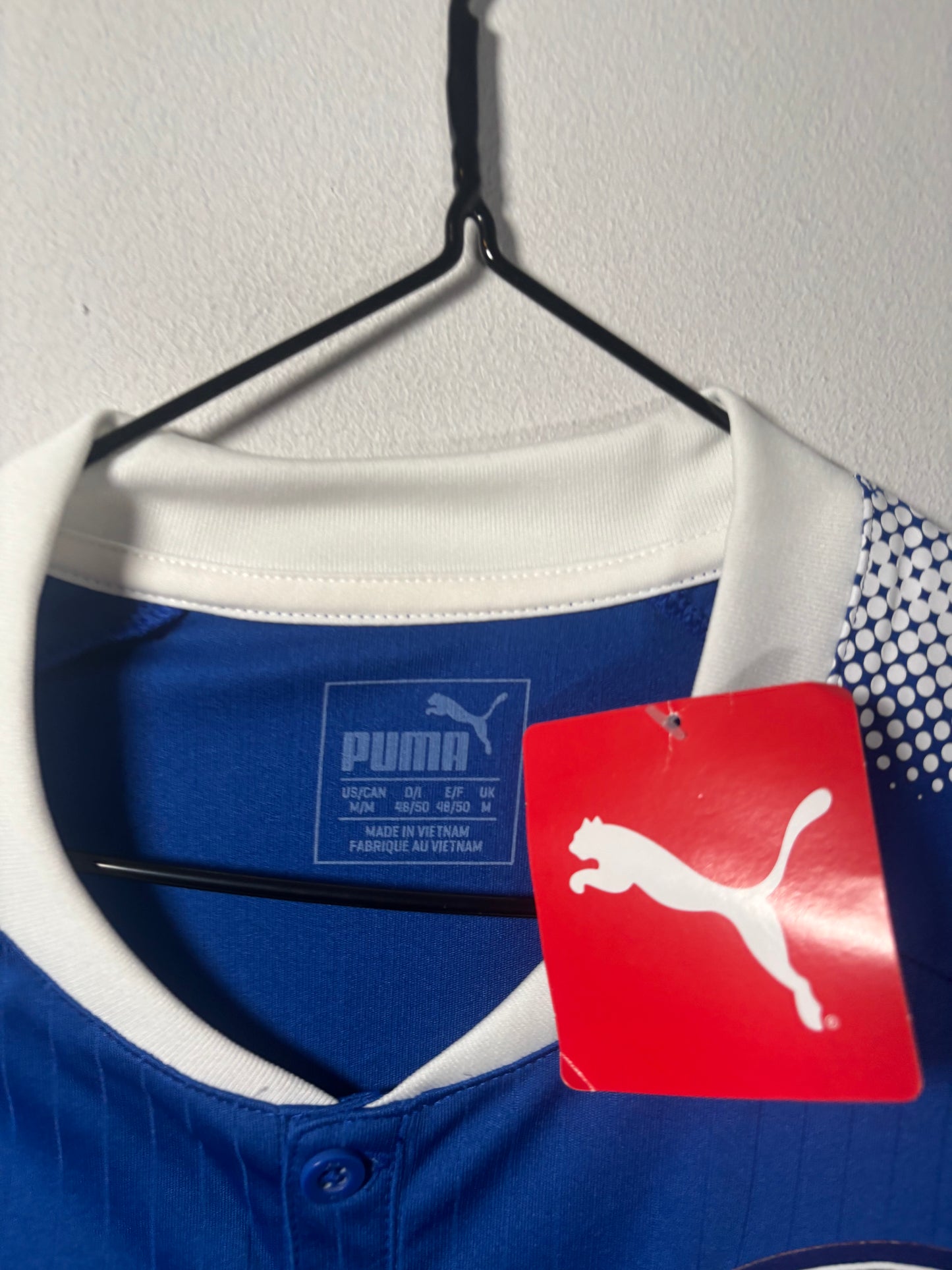 Chesterfield Home Shirt 2017/18 BNWT (M)