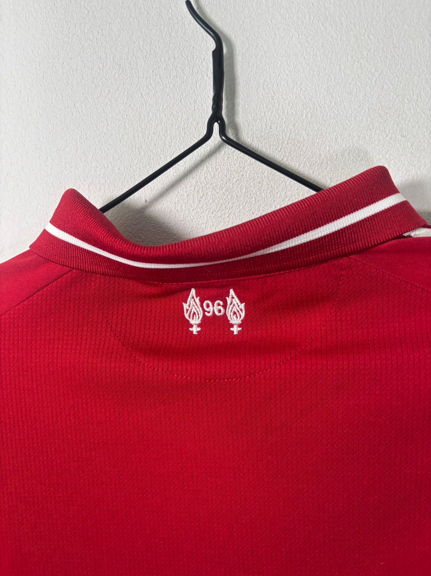 Liverpool Home Shirt 2018/19 (M)