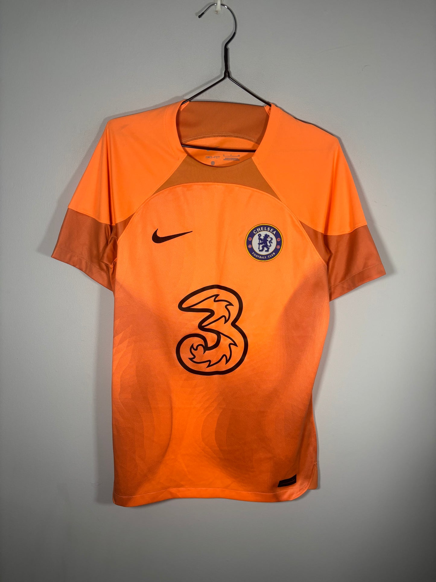 Chelsea Goalkeeper Shirt 2022/23 (S)