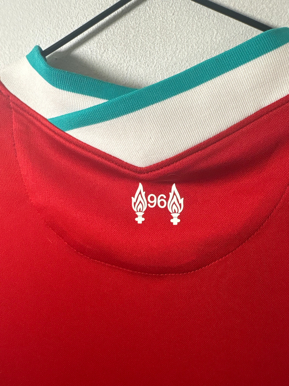 Liverpool Home Shirt 2020/21 (L)
