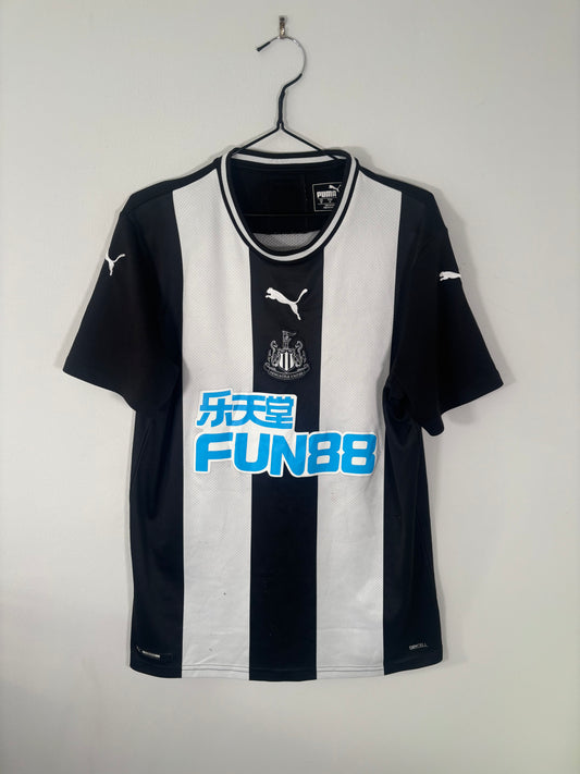 Newcastle United Home Shirt 2019/20 (M)