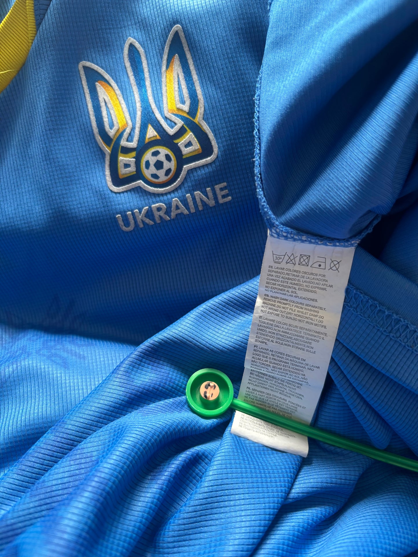 Ukraine Away Shirt 2020 (L)