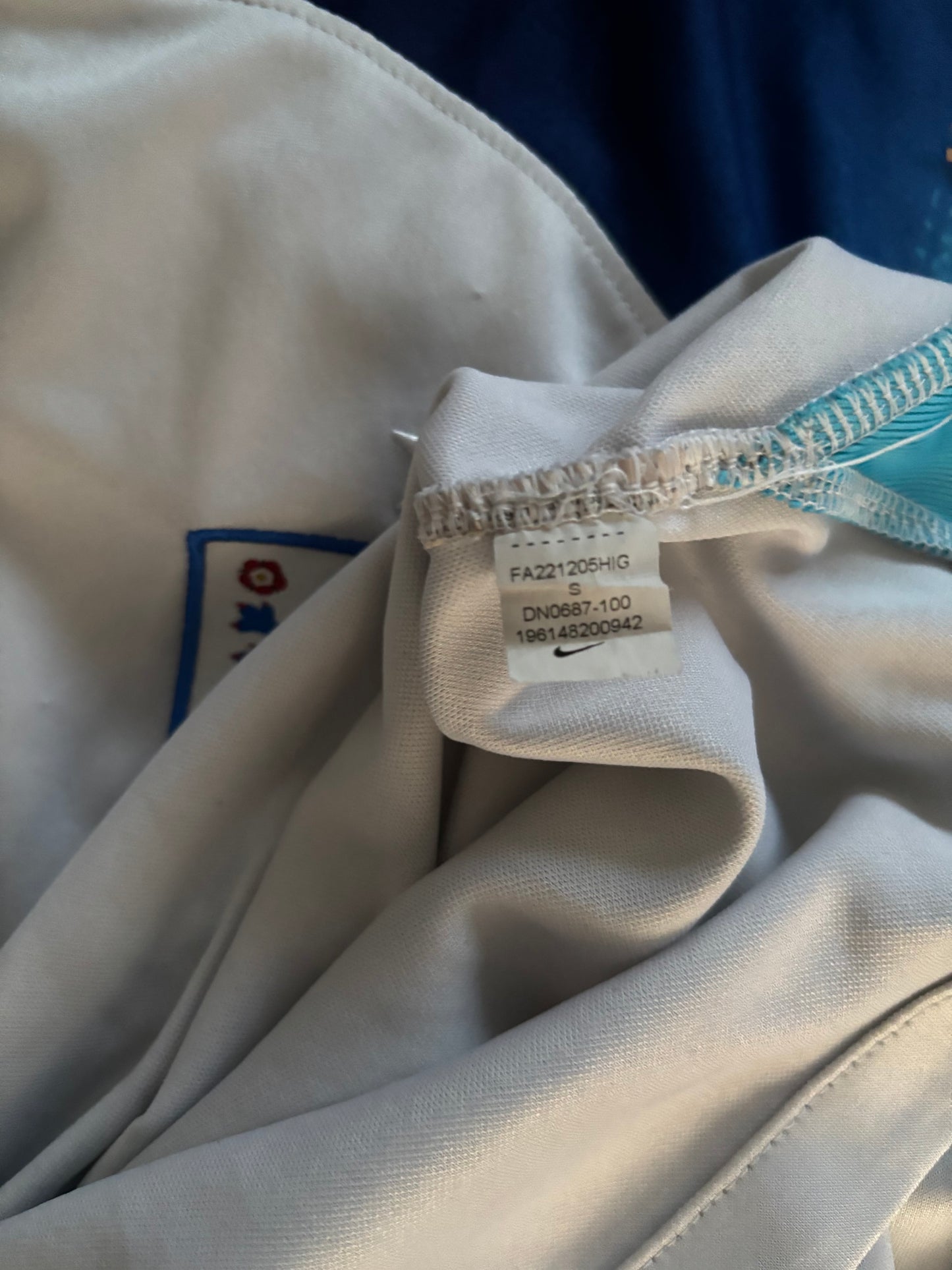 England 2022 Home Shirt (S)