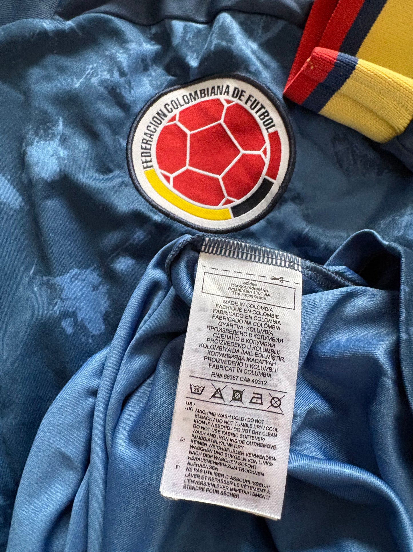 Colombia Away Shirt 2020 (XL)