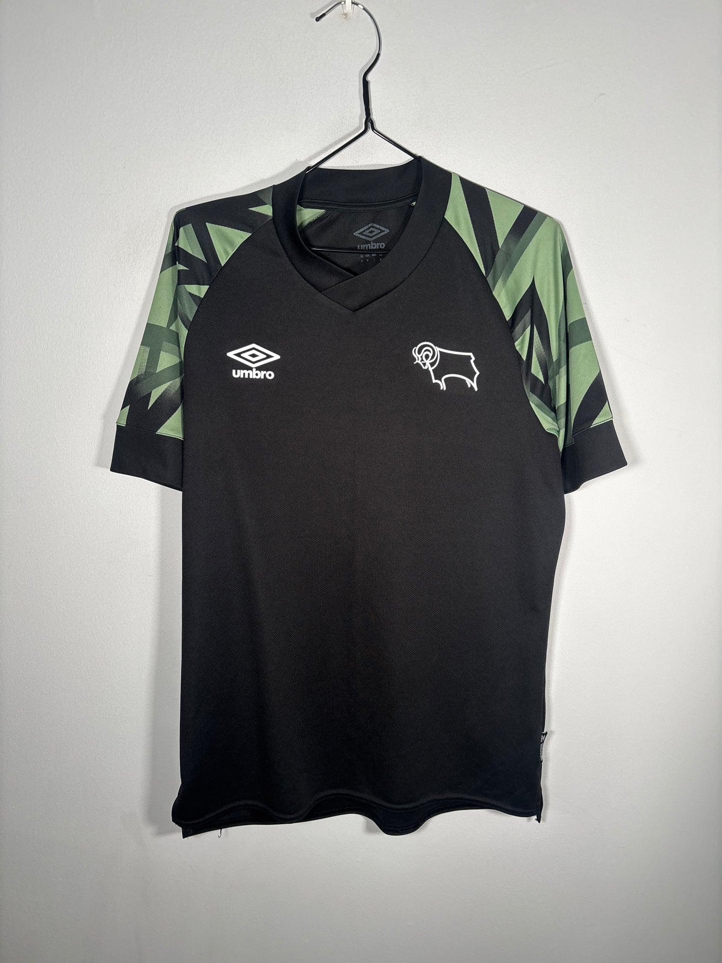 Derby County Away Shirt 2022/23 (M)