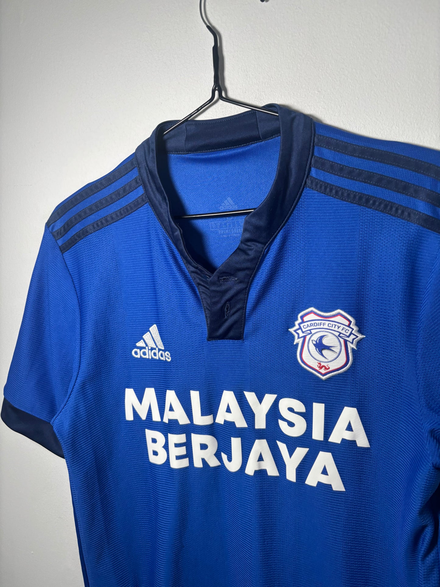 Cardiff City Home Shirt 2021/22 (S)