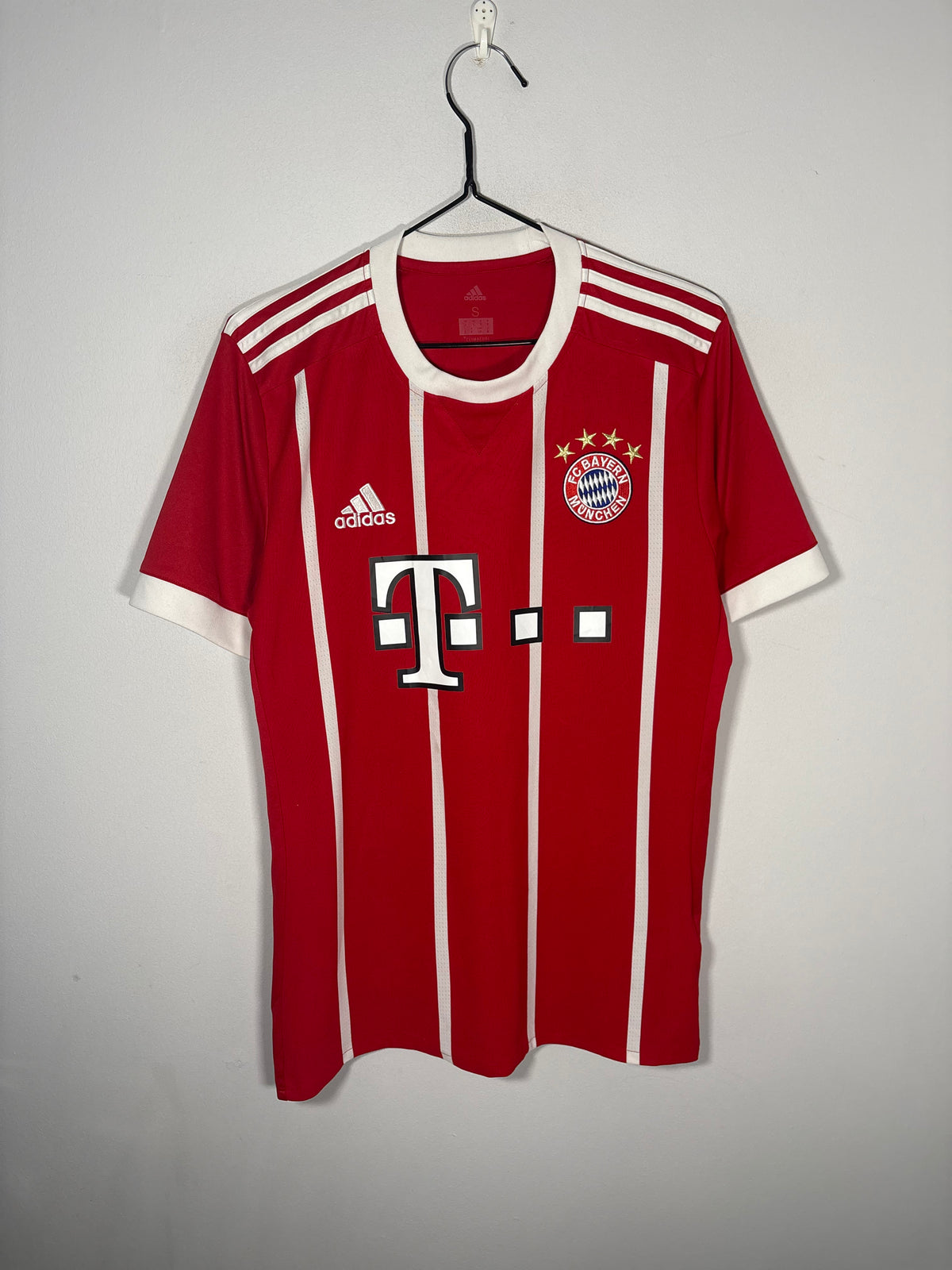 Bayern Munich Home Shirt 2017/18 Thiago (S)