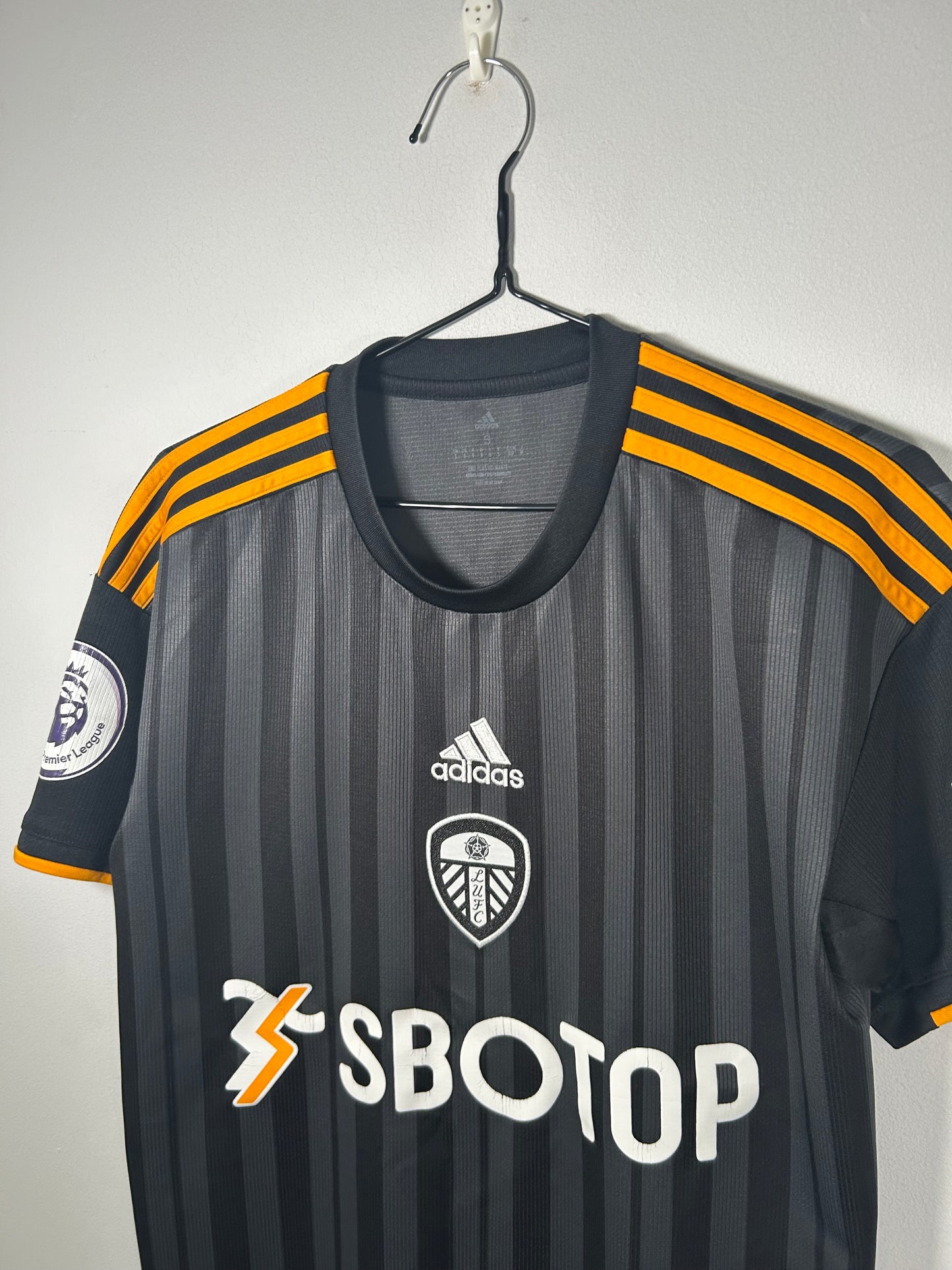 Leeds United Third Shirt 2022/23 (S)