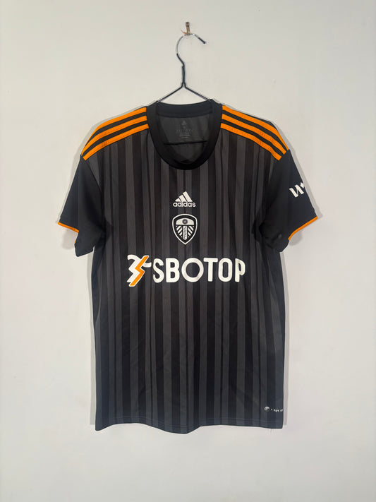 Leeds United Away Shirt 2022/23 (M)