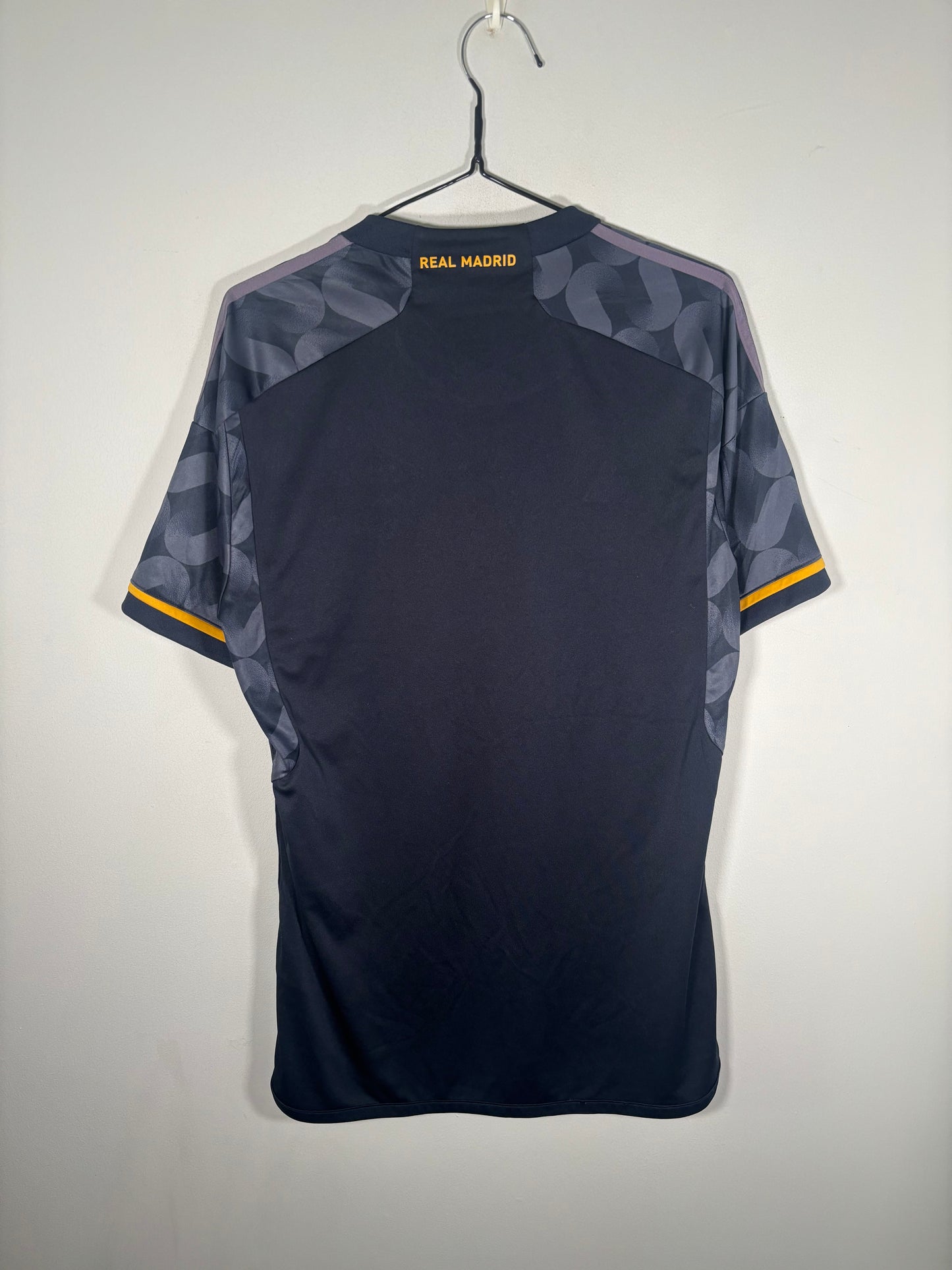Real Madrid Away Shirt 2023/24 (M)