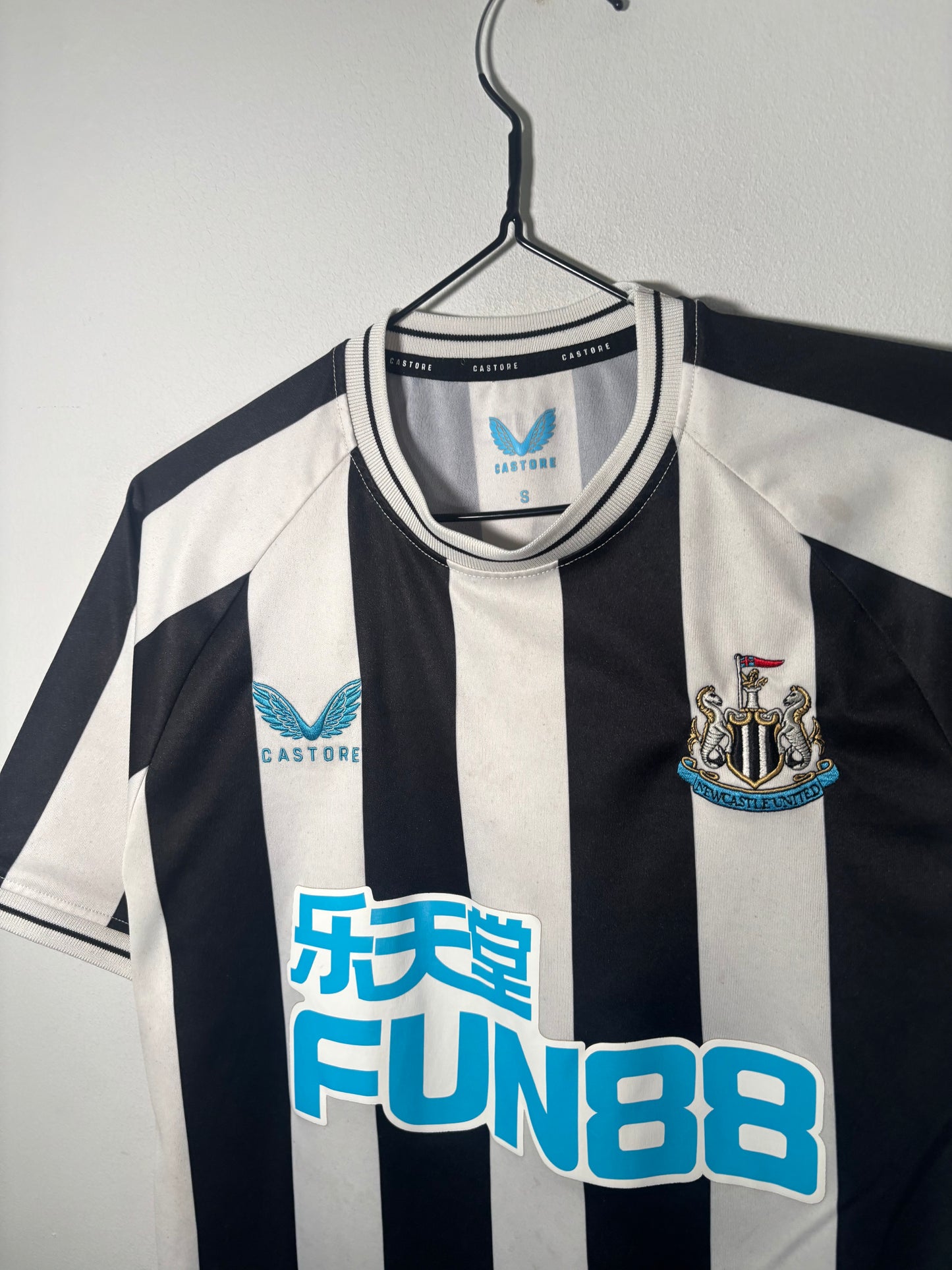 Newcatle United Home Shirt 2022/23 Saint Maximin (S)
