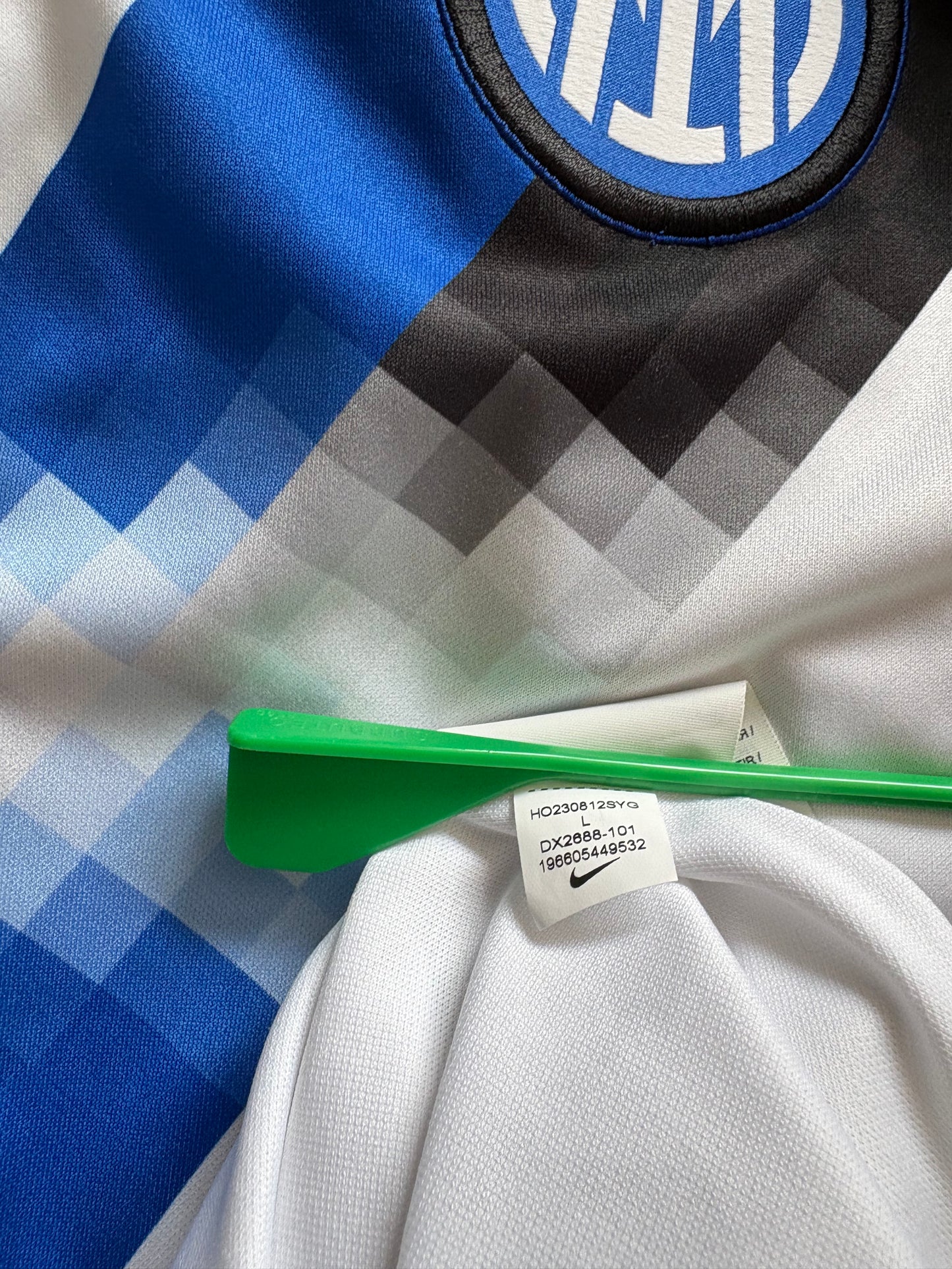 Inter Milan Away Shirt 2023/24 (L)