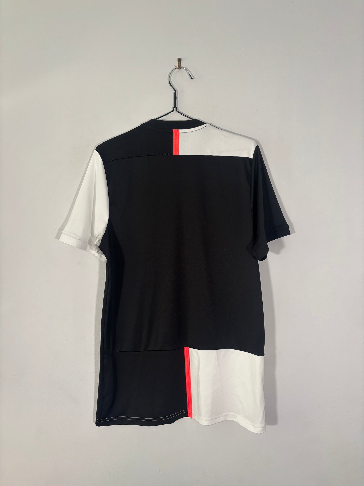 Juventus Home Shirt 2019/20 (M)
