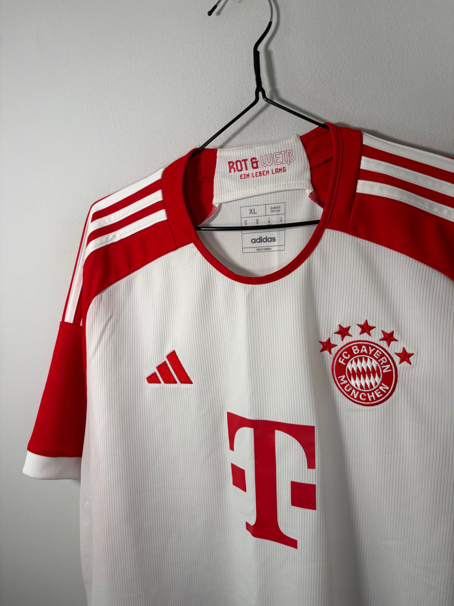 Bayern Munich Home Shirt 2023/24 (XL)