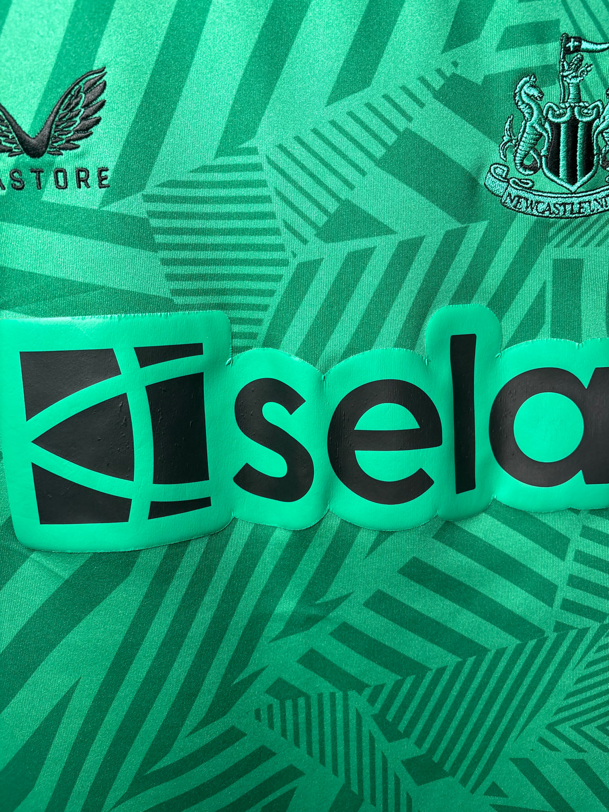 Newcastle United Authentic Away Shirt 2023/24 Almiron (S)