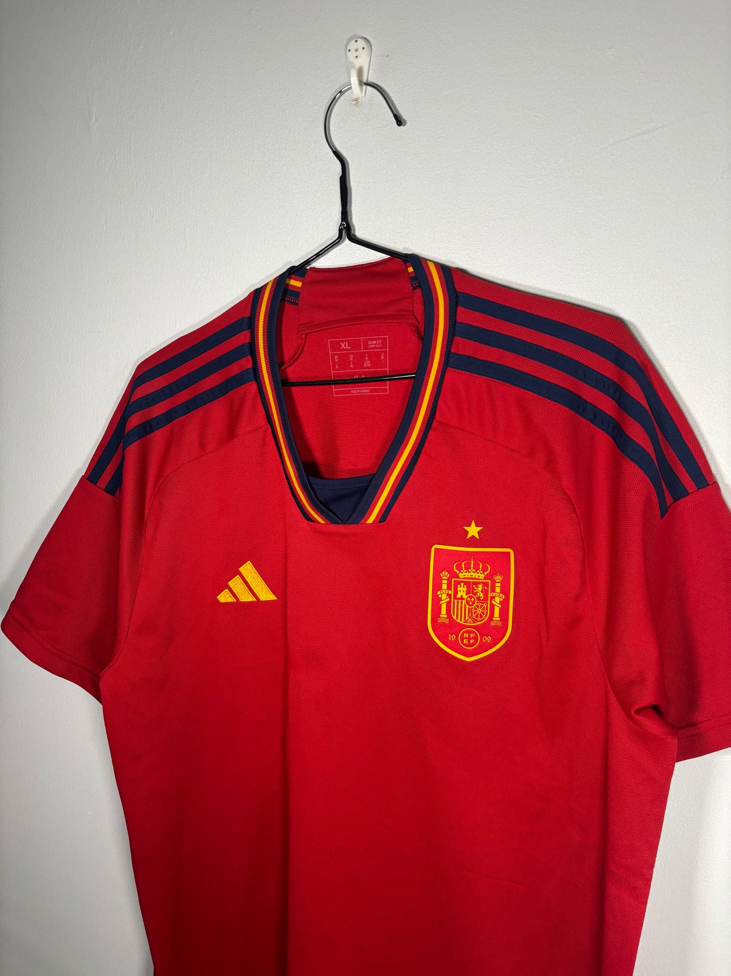Spain Home Shirt 2022 (XL)
