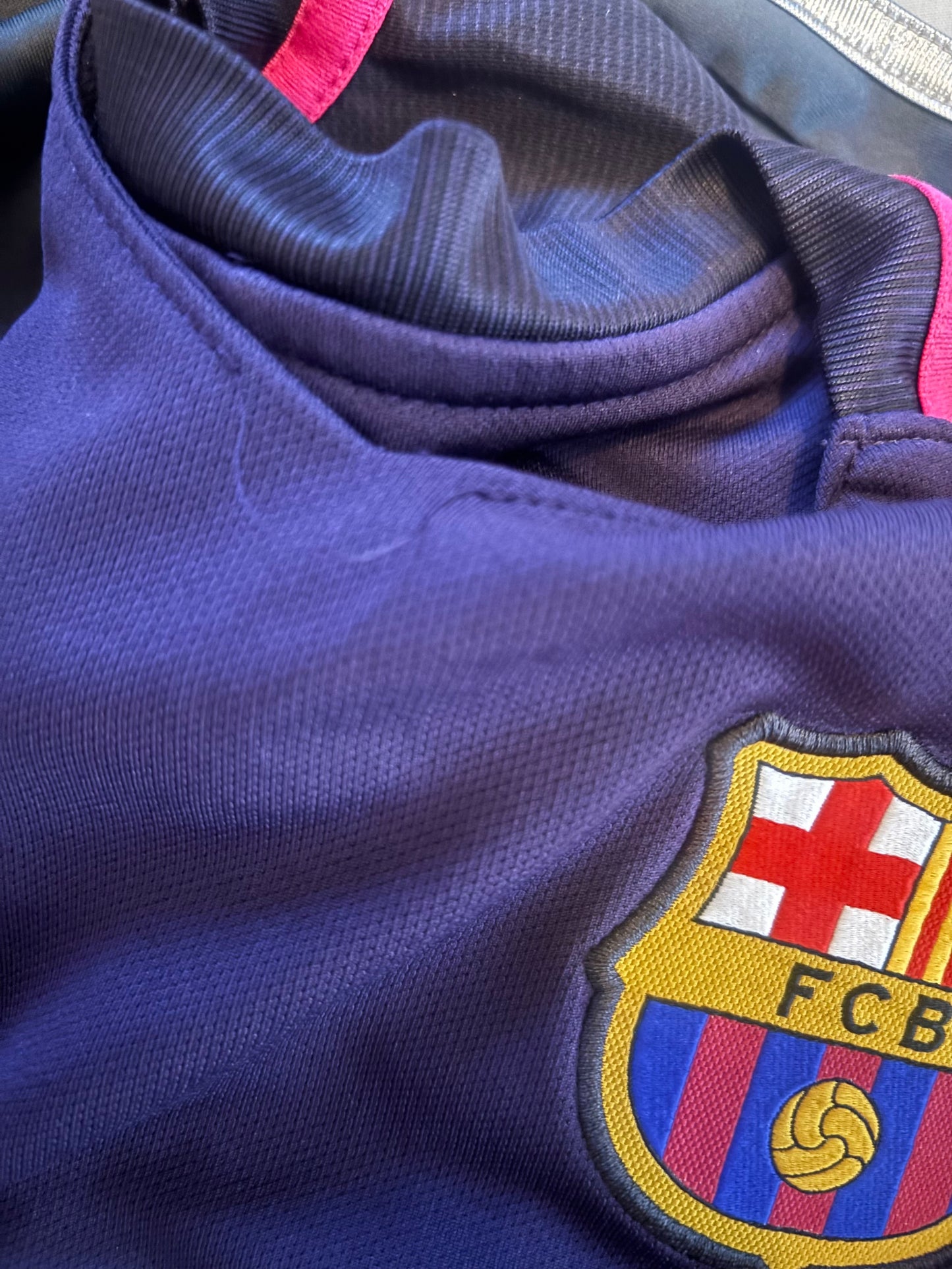 Barcelona Away Shirt 2016/17 (S)