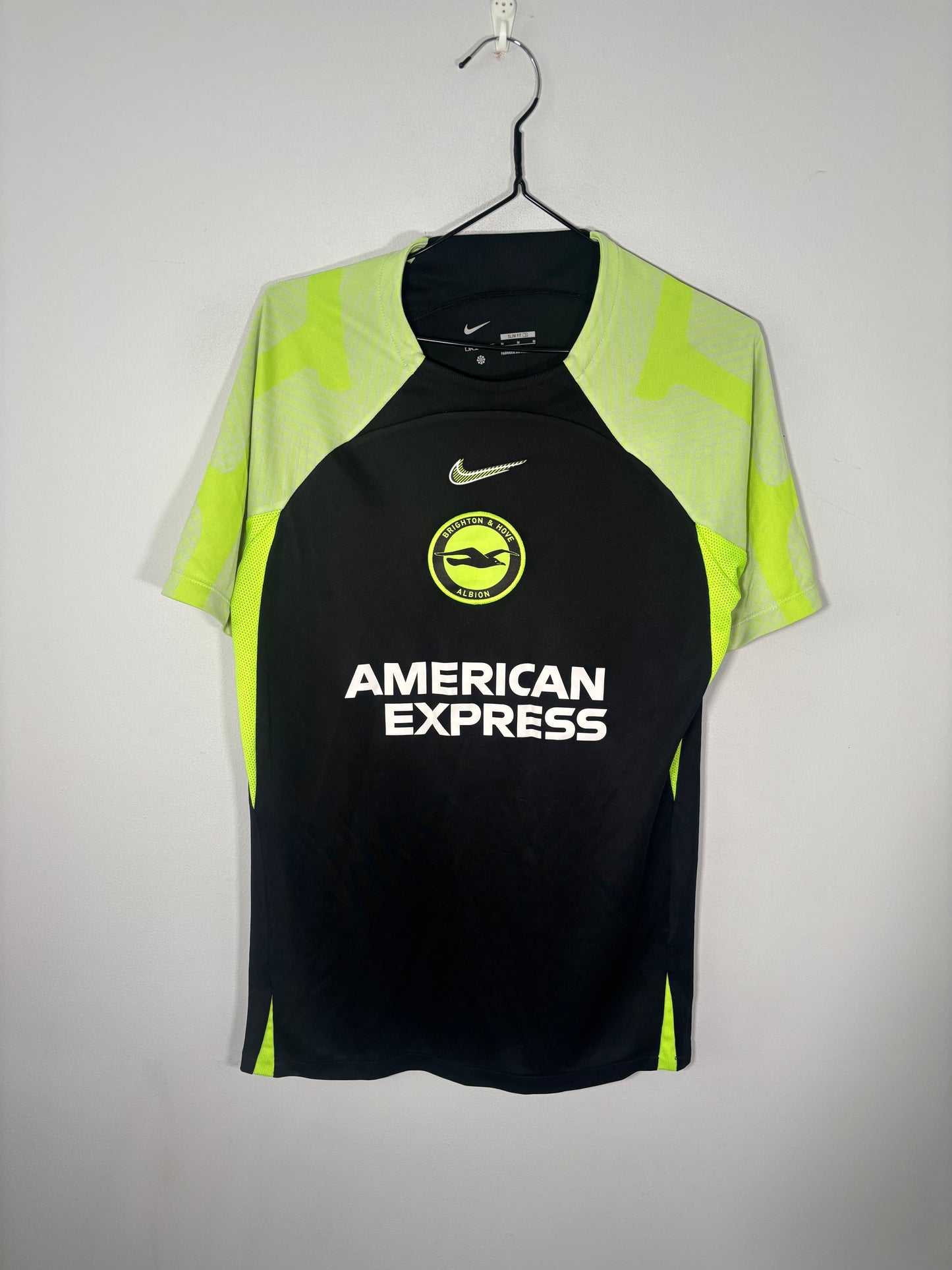 Brighton And Hove Albion Training Shirt (M)
