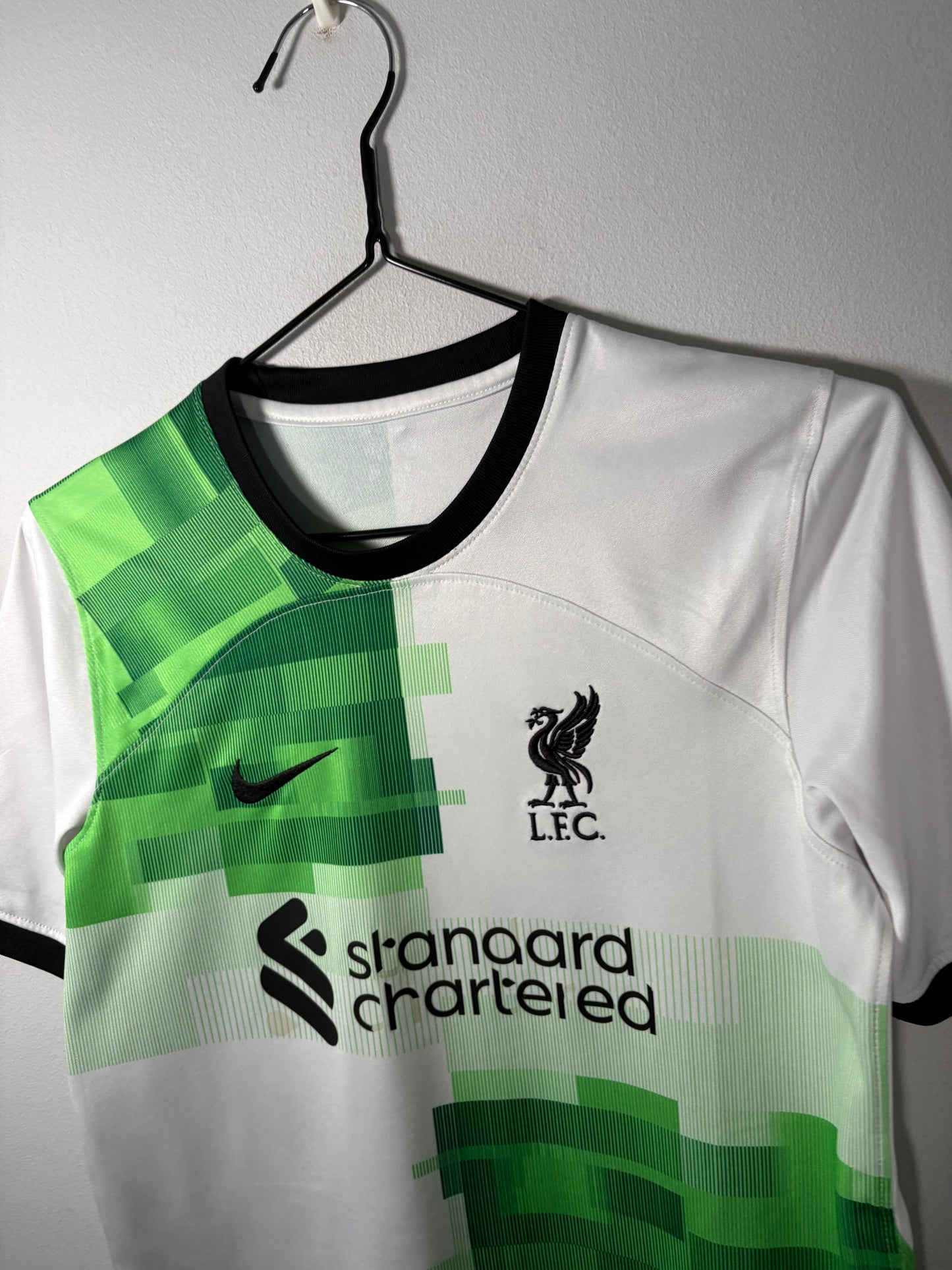 Liverpool Away Shirt 2023/24 Gravenberch (LK)