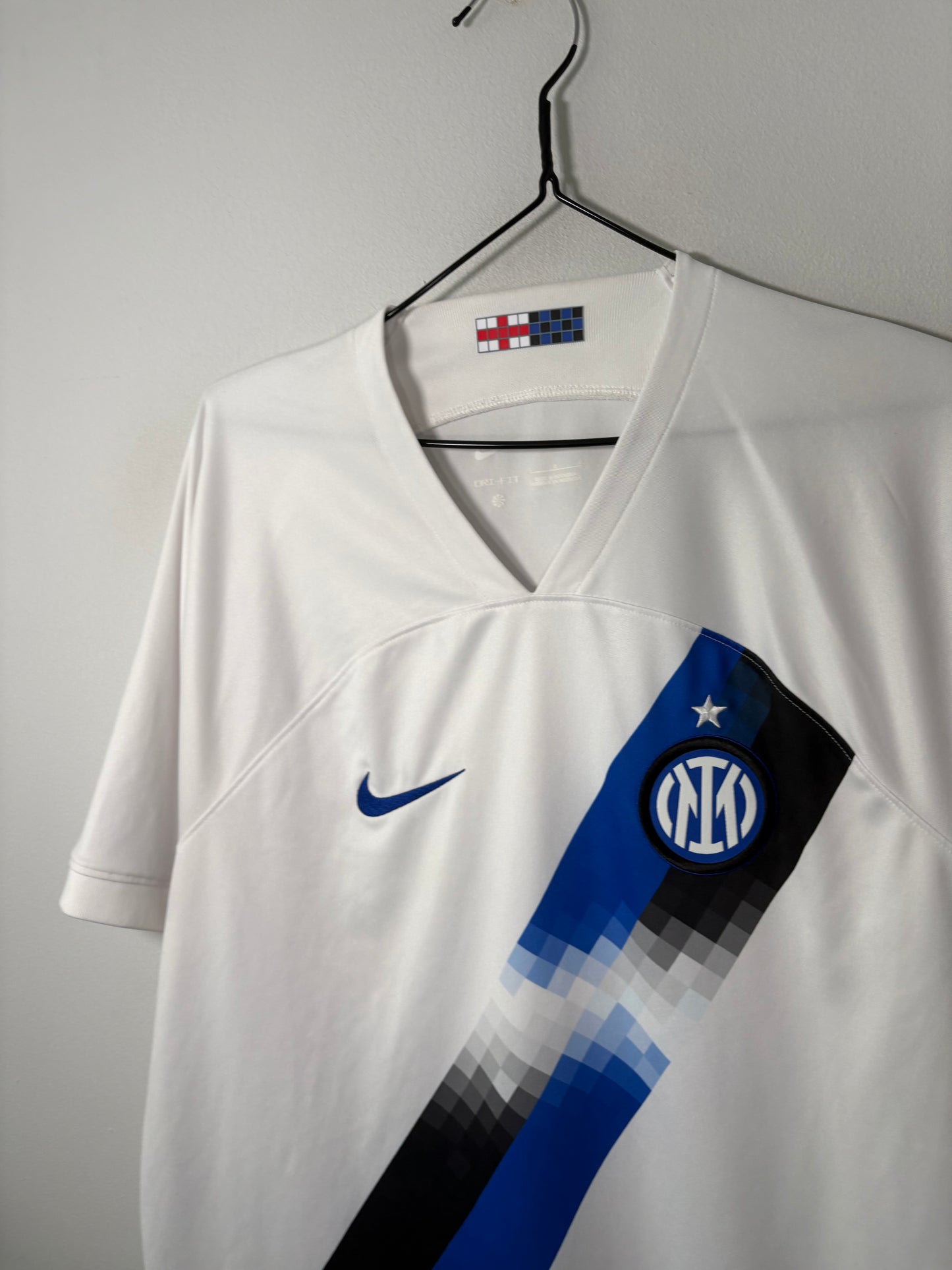 Inter Milan Away Shirt 2023/24 (L)