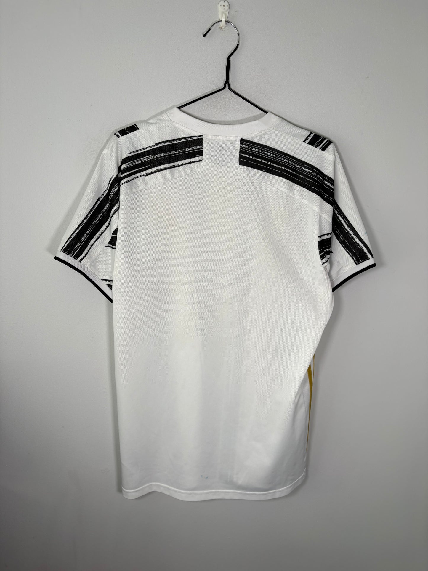Juventus Home Shirt 2020/21 (M)