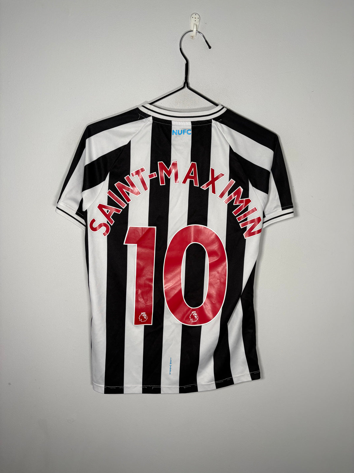Newcatle United Home Shirt 2022/23 Saint Maximin (XLK)