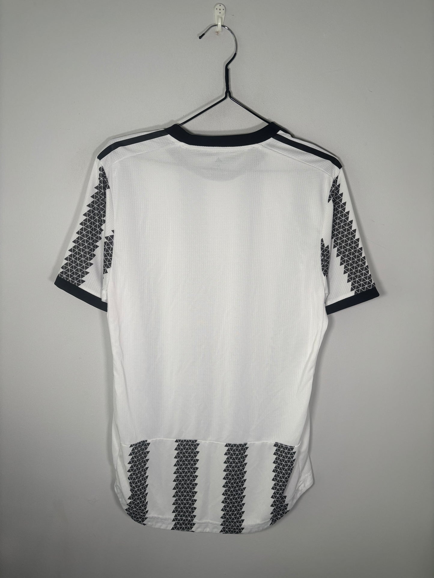 Juventus Home Shirt 2022/23 Player Quality (M)