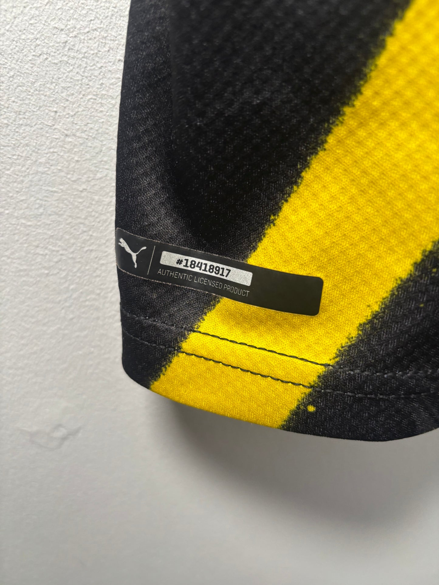 Borussia Dortmund Away Shirt 2020/21 Haaland (S)
