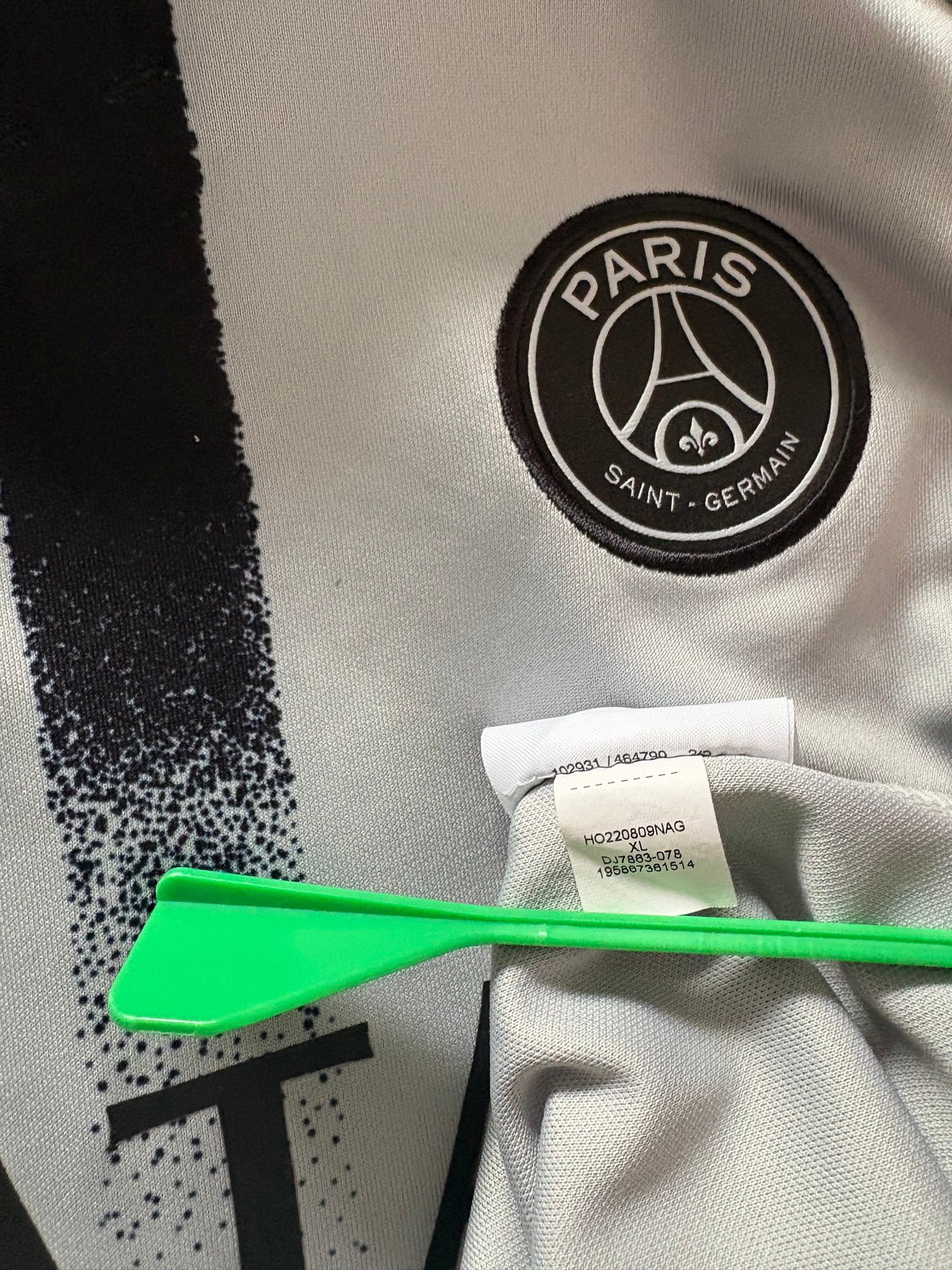 PSG Away Shirt 2022/23 Lionel Messi (XLK)