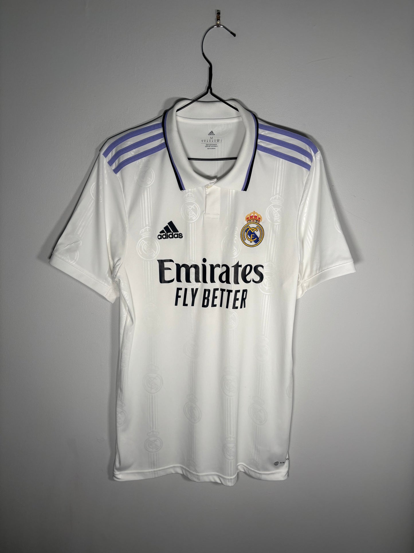 Real Madrid Home Shirt 2022/23 (M)