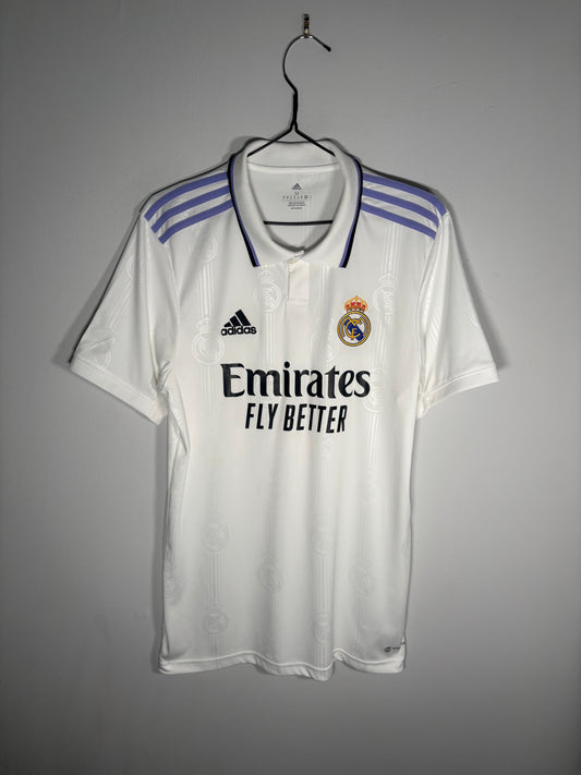 Real Madrid Home Shirt 2022/23 (M)