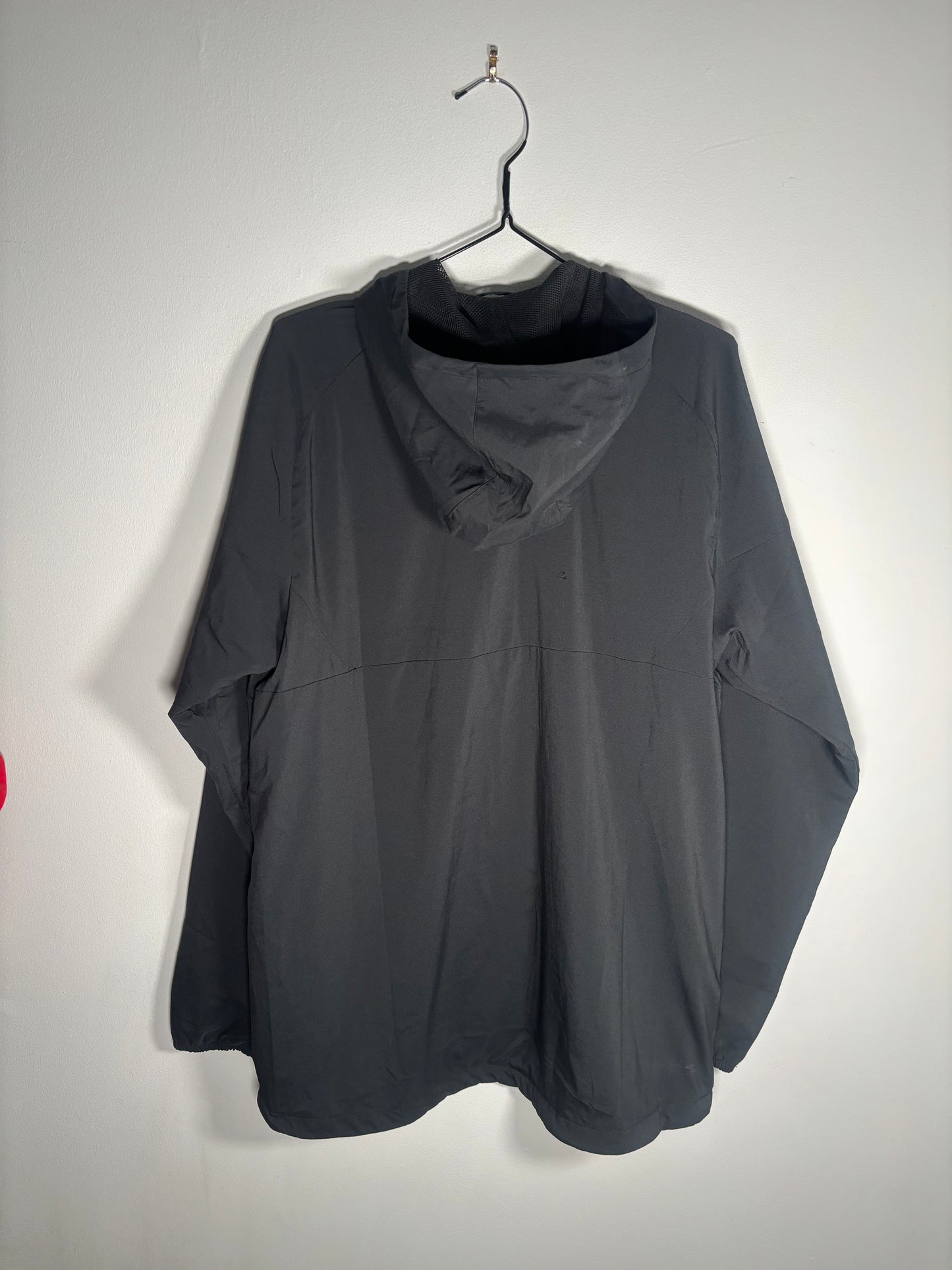 Hearts Training Windbreaker Jacket (M)