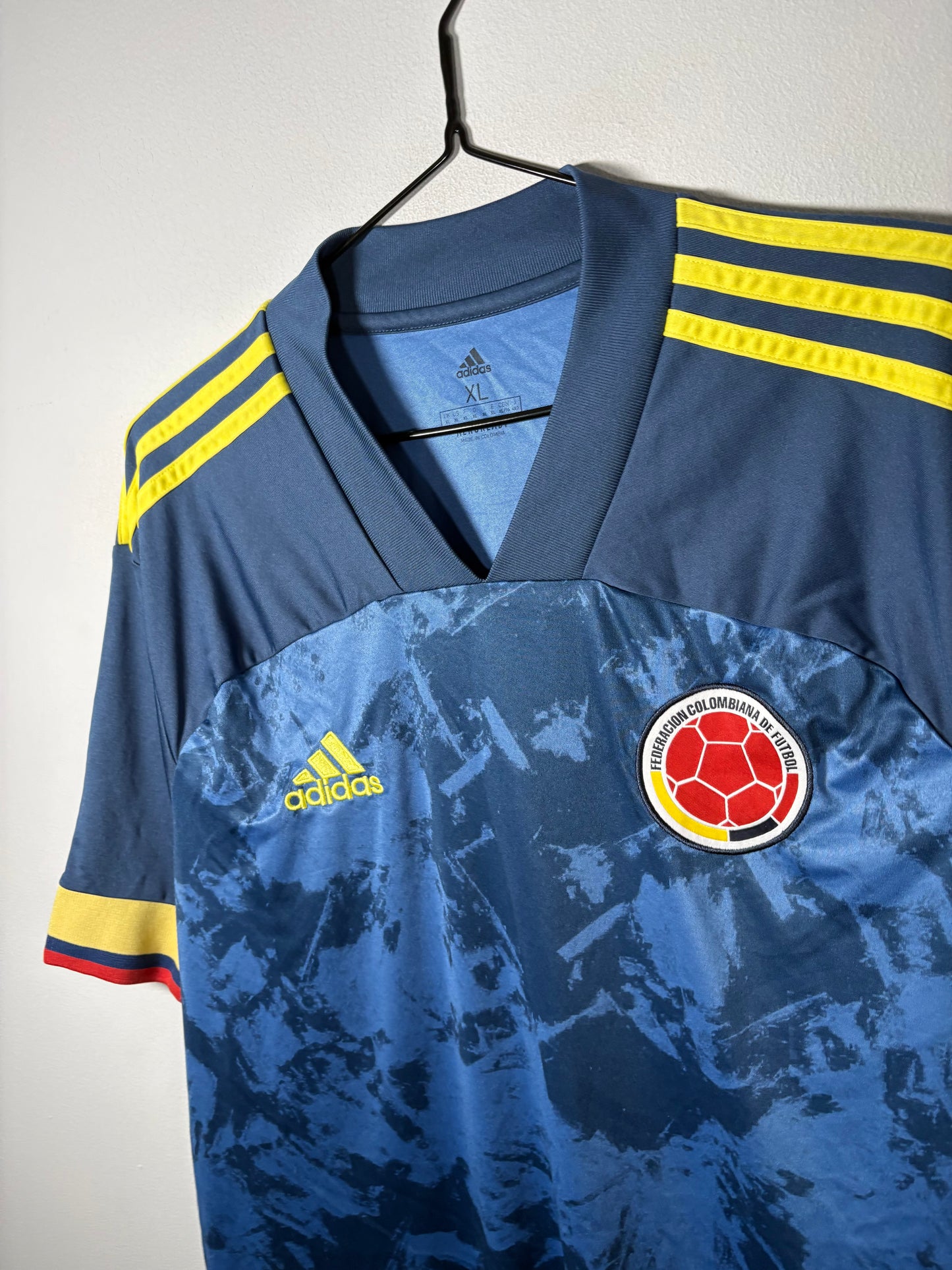 Colombia Away Shirt 2020 (XL)