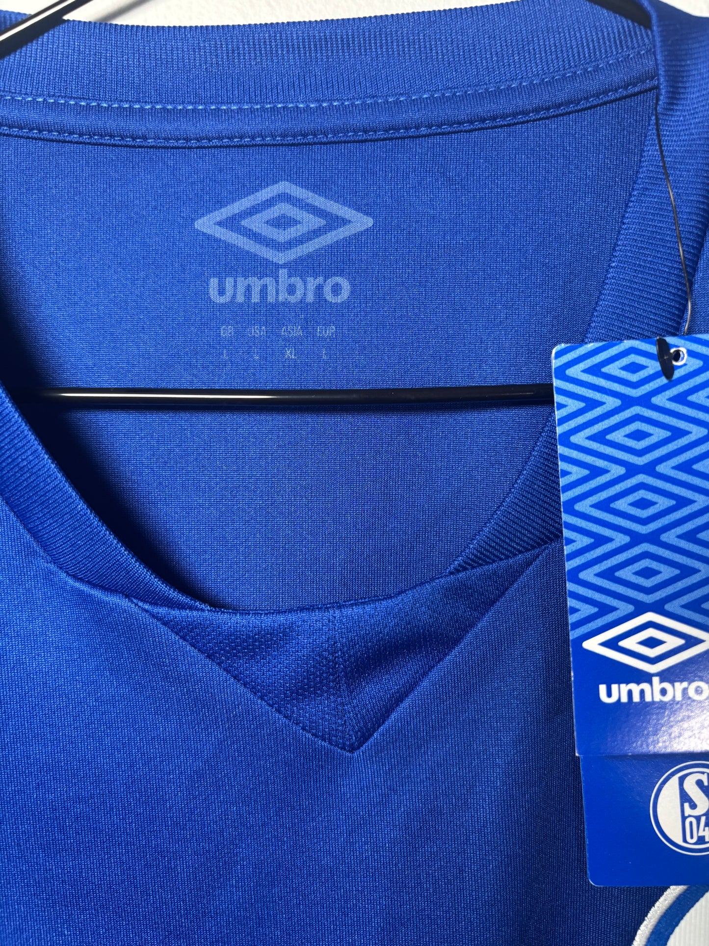 Schalke 04 BNWT Home Shirt 2019/20 (L)