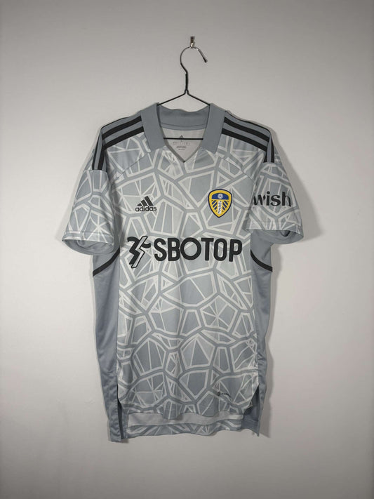 Leeds United Goalkeeper Shirt 2022/23 (S)